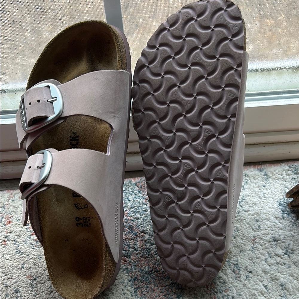 Birkenstock dusty lavender Arizona Sandals with Silver Buckles - Picture 4 of 4